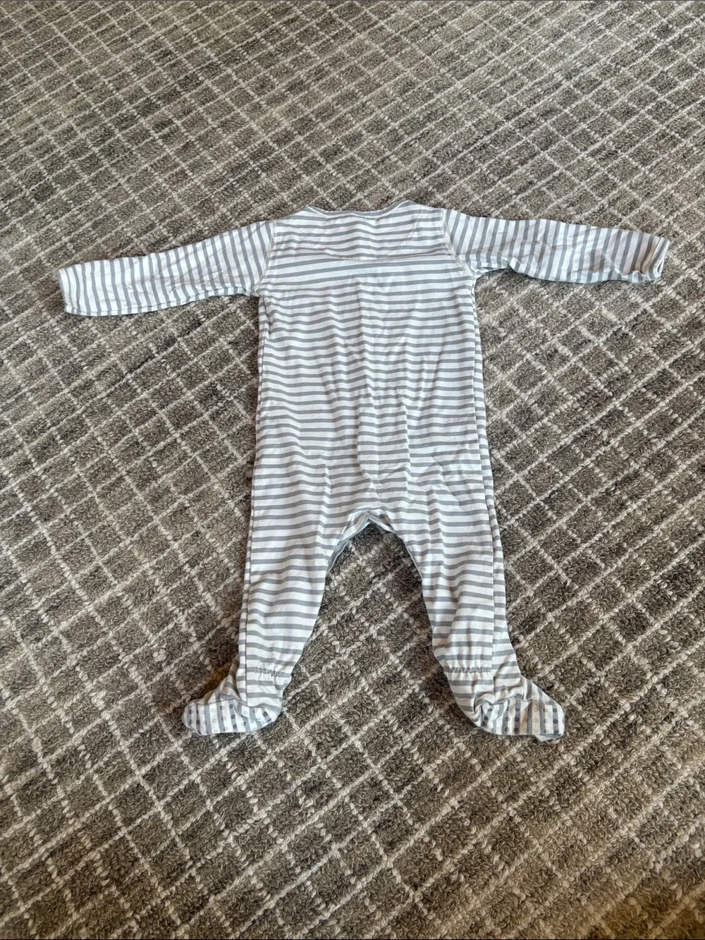 Quincy Mae Gray and White Striped Footed One-Piece (Size 6-12 months)